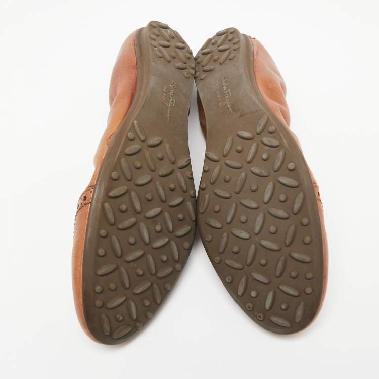 Pre Owned Salvatore Ferragamo Brown Brogue Leather Scrunch Ballet Flats Size 40.5