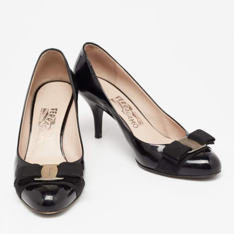 Pre Owned Salvatore Ferragamo Black Patent Leather Vara Bow Pumps Size 37