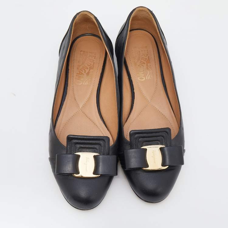 Pre Owned Salvatore Ferragamo Black Ostrich Embossed Leather Vara Bow Ballet Flats Size 37