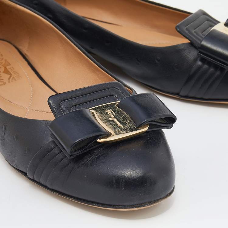 Pre Owned Salvatore Ferragamo Black Ostrich Embossed Leather Vara Bow Ballet Flats Size 37