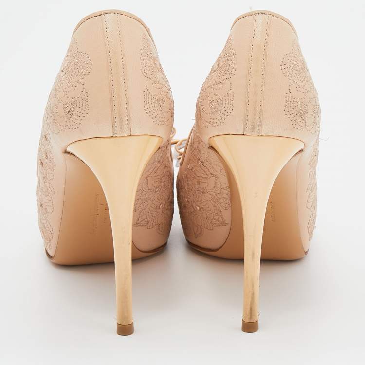 Pre Owned Salvatore Ferragamo Beige Floral Embroidered Leather Plum Vara Bow Peep Toe Pumps Size 36.5