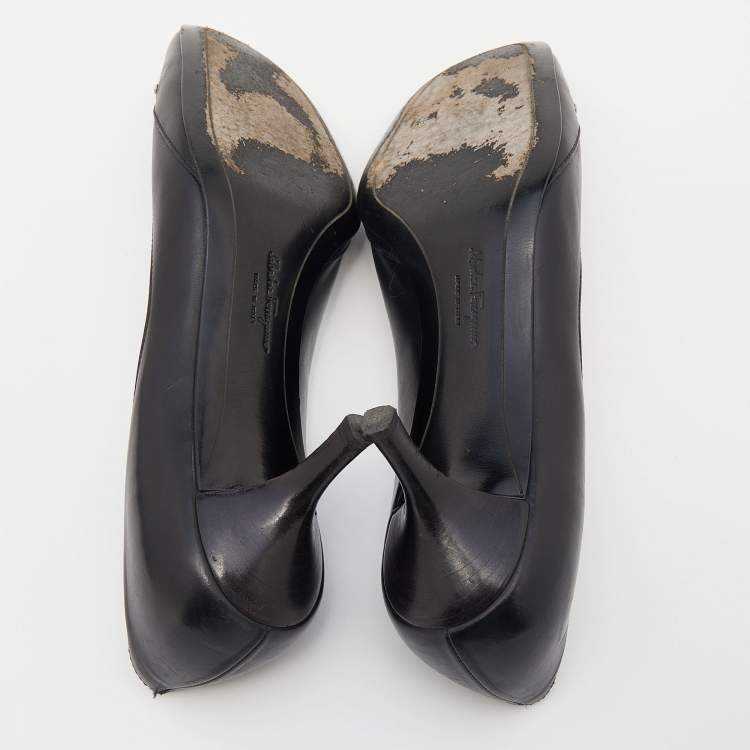 Pre Owned Salvatore Ferragamo Black Leather Square Toe Pumps Size 40