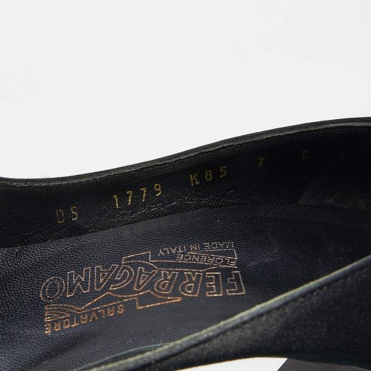 Pre Owned Salvatore Ferragamo Black Satin Bow Peep Toe Pumps Size 37.5