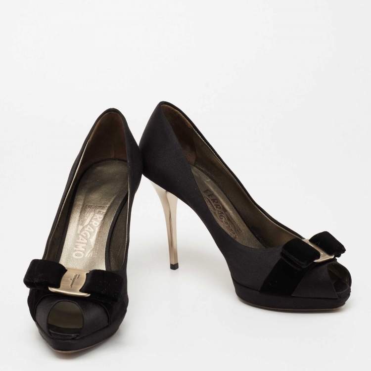 Pre Owned Salvatore Ferragamo Black Satin and Velvet Vara Bow Peep-Toe Pumps Size 37.5