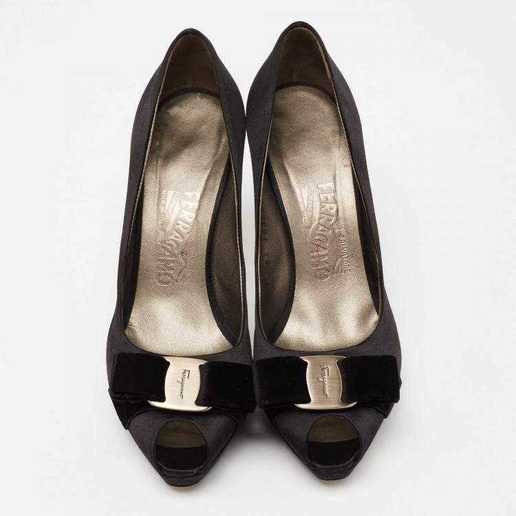 Pre Owned Salvatore Ferragamo Black Satin and Velvet Vara Bow Peep-Toe Pumps Size 37.5
