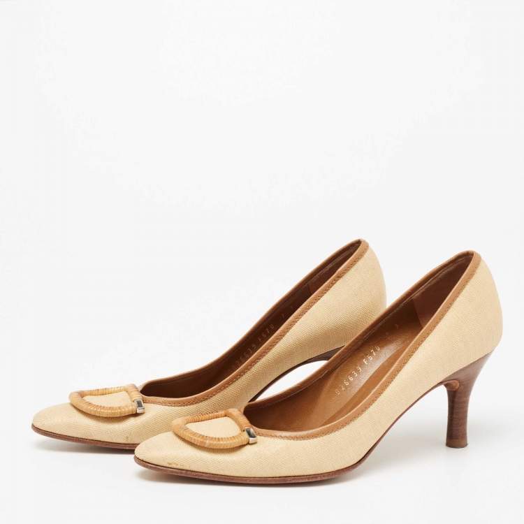 Pre Owned Salvatore Ferragamo Beige/Brown Woven Canvas And Leather Pumps Size 37.5