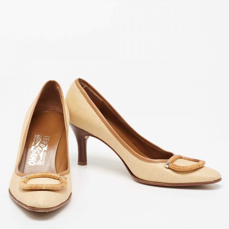 Pre Owned Salvatore Ferragamo Beige/Brown Woven Canvas And Leather Pumps Size 37.5