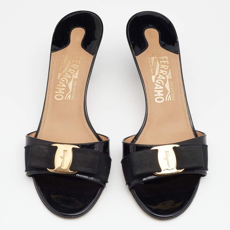 Pre Owned Salvatore Ferragamo Black Patent Glory Bow Sandals Size 38