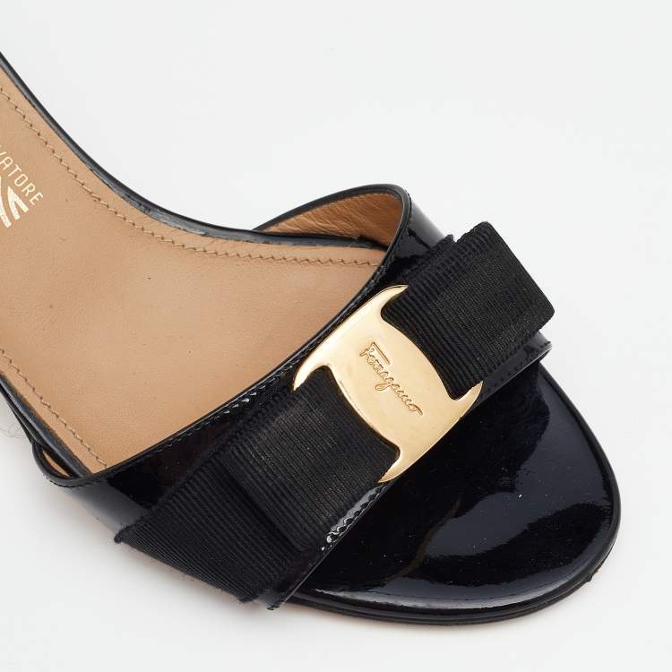 Pre Owned Salvatore Ferragamo Black Patent Glory Bow Sandals Size 38