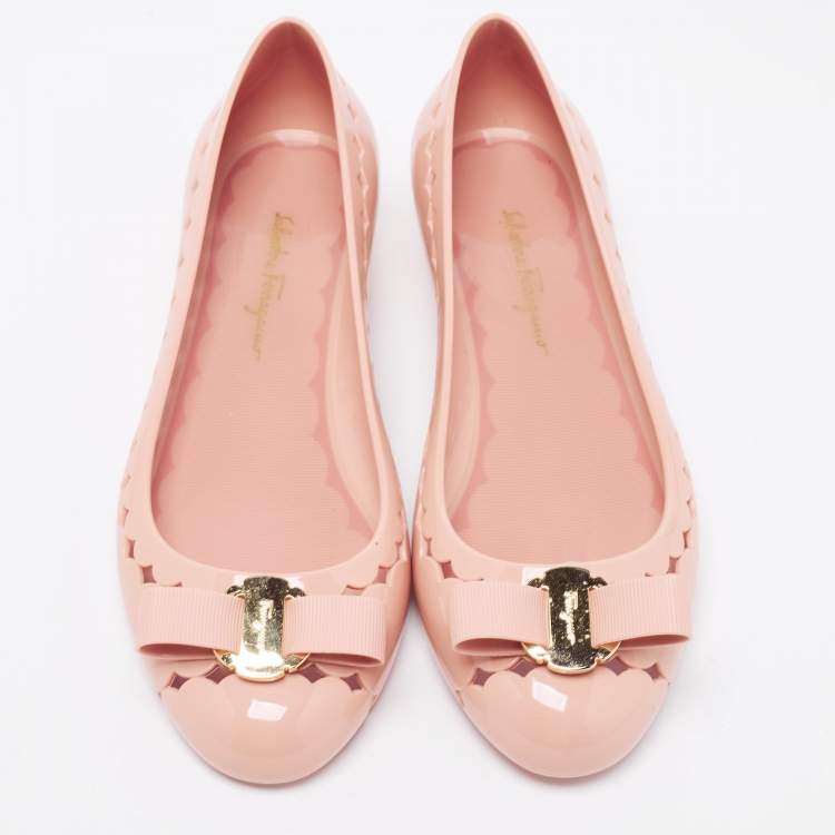 Pre Owned Salvatore Ferragamo Beige Jelly Cut Out Detail Ballet Flats Size 36.5