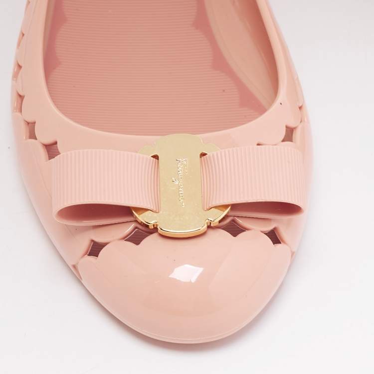 Pre Owned Salvatore Ferragamo Beige Jelly Cut Out Detail Ballet Flats Size 36.5