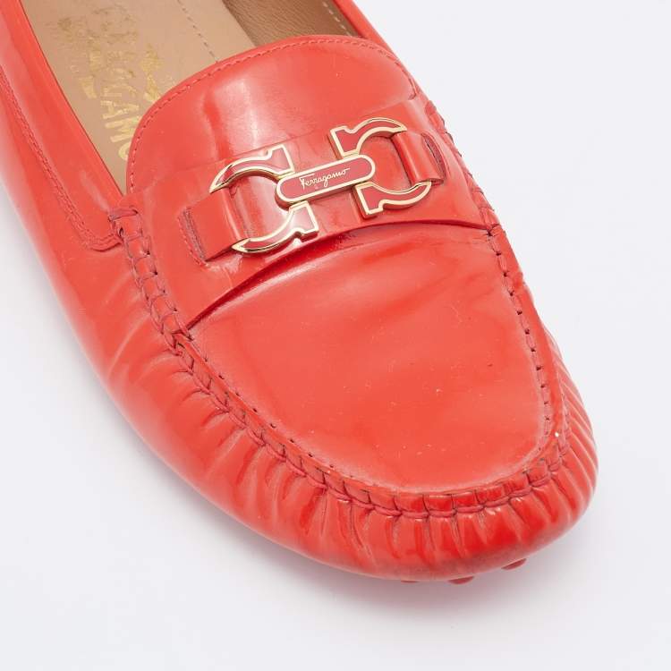 Pre Owned Salvatore Ferragamo Red Patent Leather Gancini Bit Slip On Loafers Size 39