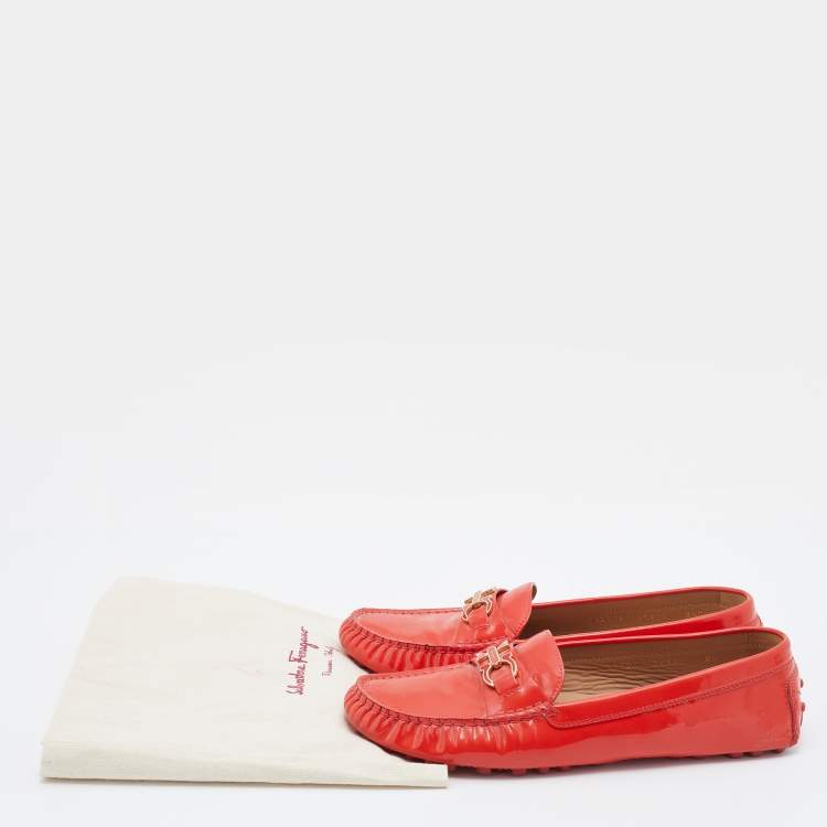 Pre Owned Salvatore Ferragamo Red Patent Leather Gancini Bit Slip On Loafers Size 39