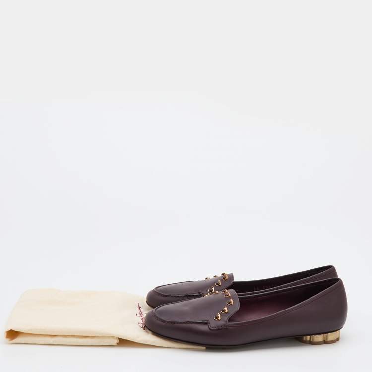مملوكة مسبقًا Salvatore Ferragamo Burgundy Leather Studded Flower Heel Loafers Size 38.5