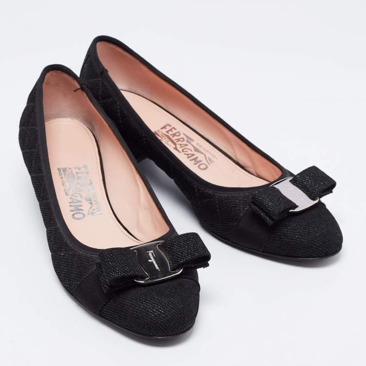 Pre Owned Salvatore Ferragamo Black Iridescent Quilted Suede Vara Bow Block Heel Pumps Size 37.5