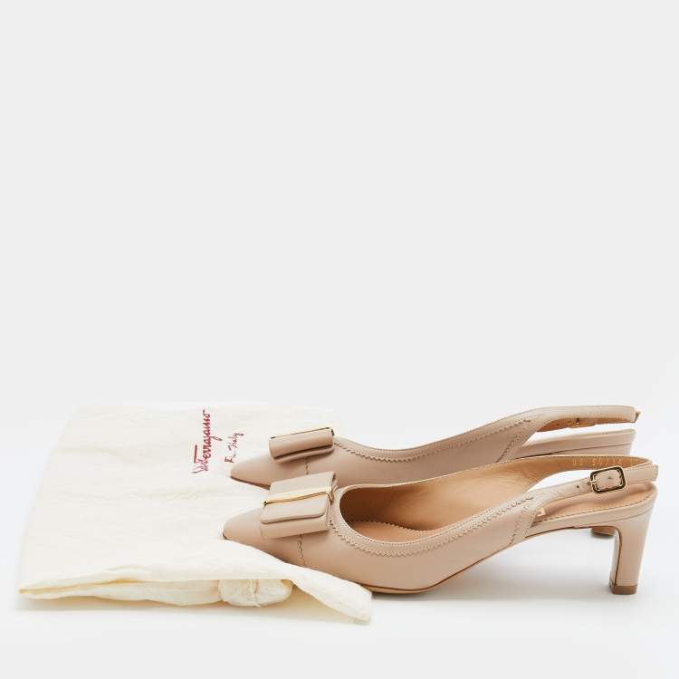 Pre Owned Salvatore Ferragamo Beige Leather Vara Bow Slingback Sandals Size 36