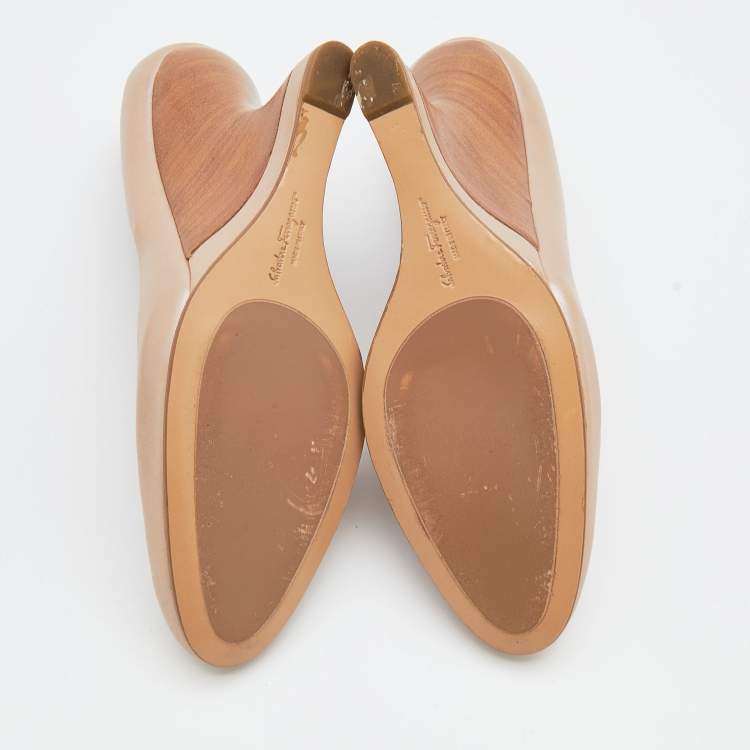 Pre Owned Salvatore Ferragamo Metallic Beige Leather Wedge Pumps Size 39 