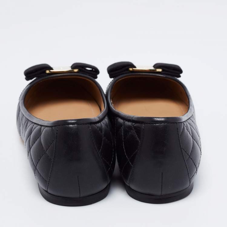 Pre Owned Salvatore Ferragamo Black Quilted Patent And Leather Vara Bow Ballet Flats Size 37.5
