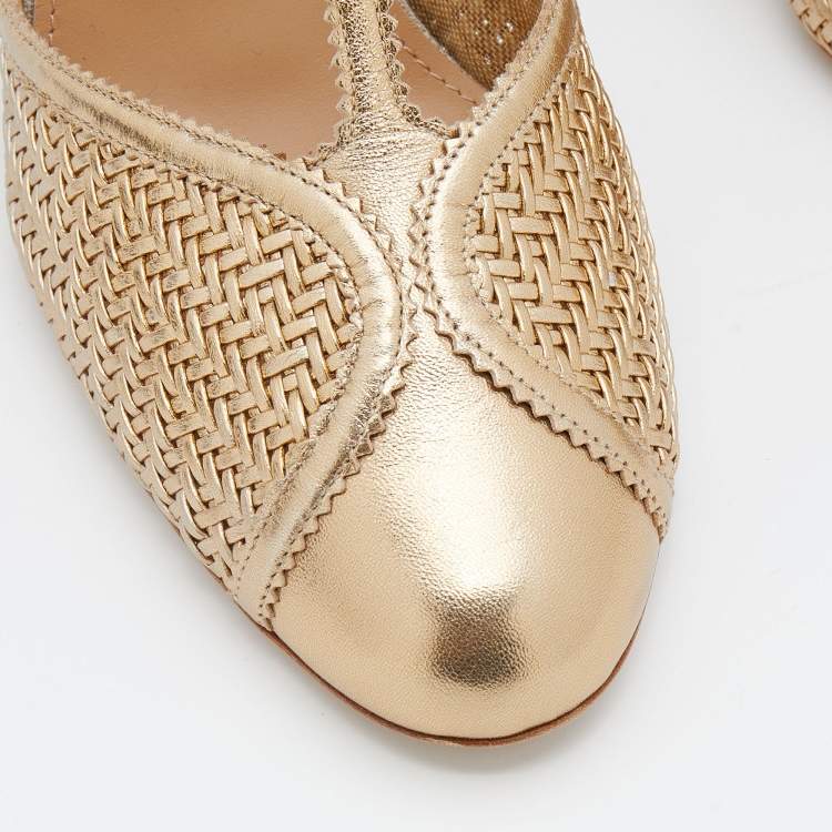 مملوكة مسبقًا Salvatore Ferragamo Gold Leather Emanuela T-Strap Pumps Size 40
