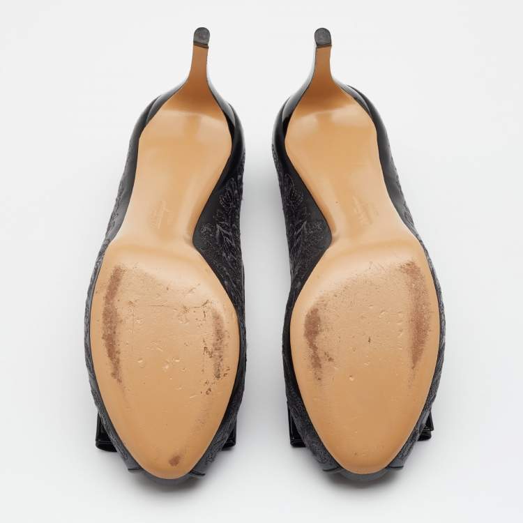 Pre Owned Salvatore Ferragamo Black Leather Laser Cut Out Embroidered Platform Peep Toe Pumps Size 39