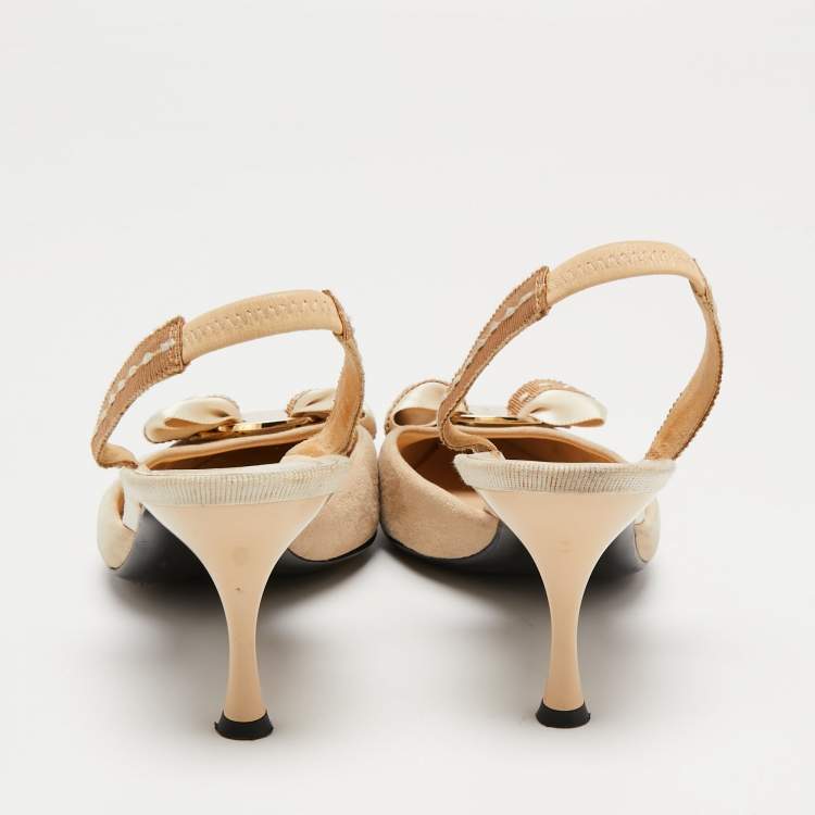 Pre Owned Salvatore Ferragamo Beige Suede Pointed Toe Slingback Sandals Size 39