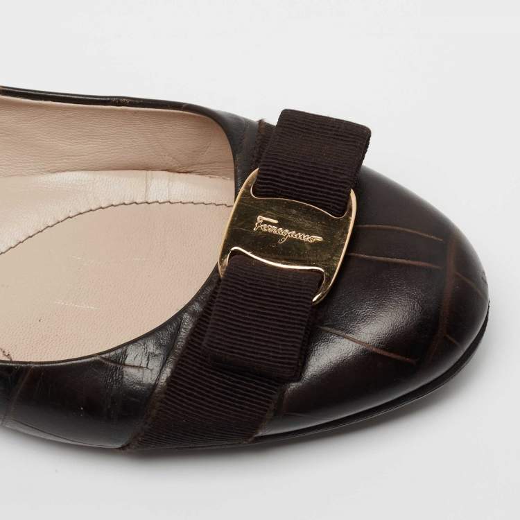 Pre Owned Salvatore Ferragamo Dark Brown Croc Embossed Leather Varina  Ballet Flats Size 37.5