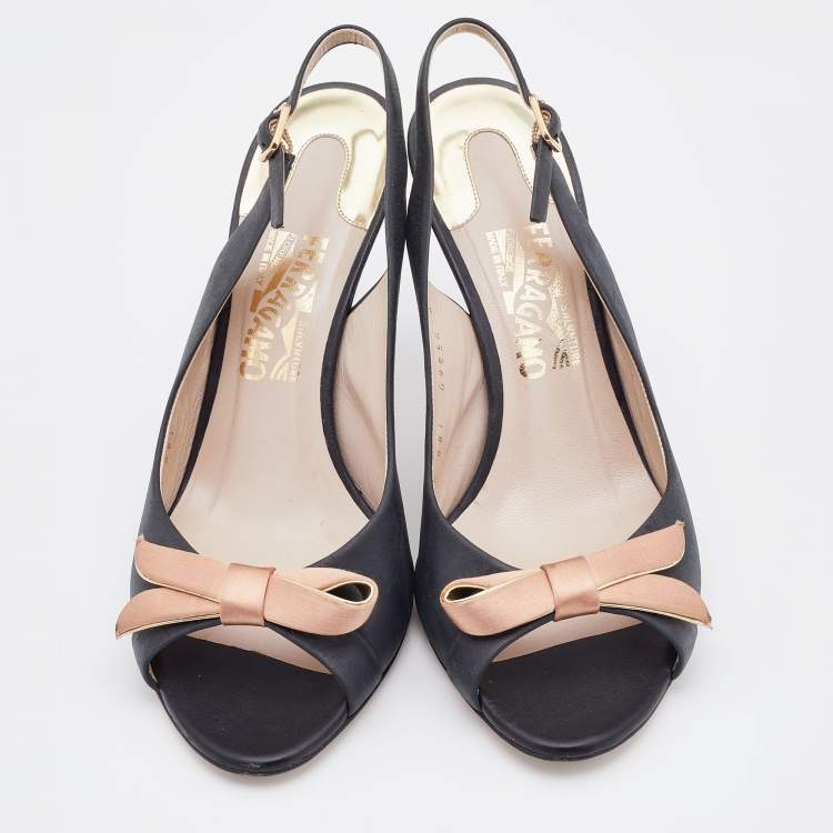 Pre Owned Salvatore Ferragamo Grey Nubuck Leather Bow Peep Toe Slingback Pumps Size 38.5