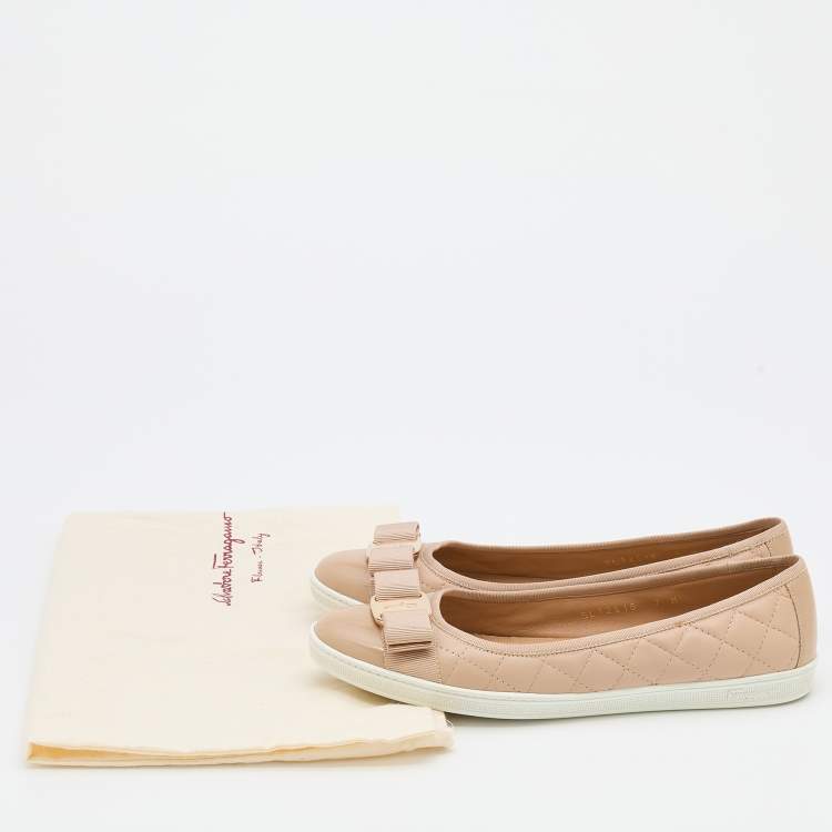 Pre Owned Salvatore Ferragamo Beige Leather and Patent Cap Toe Vara Bow Ballet Flats Size 37.5