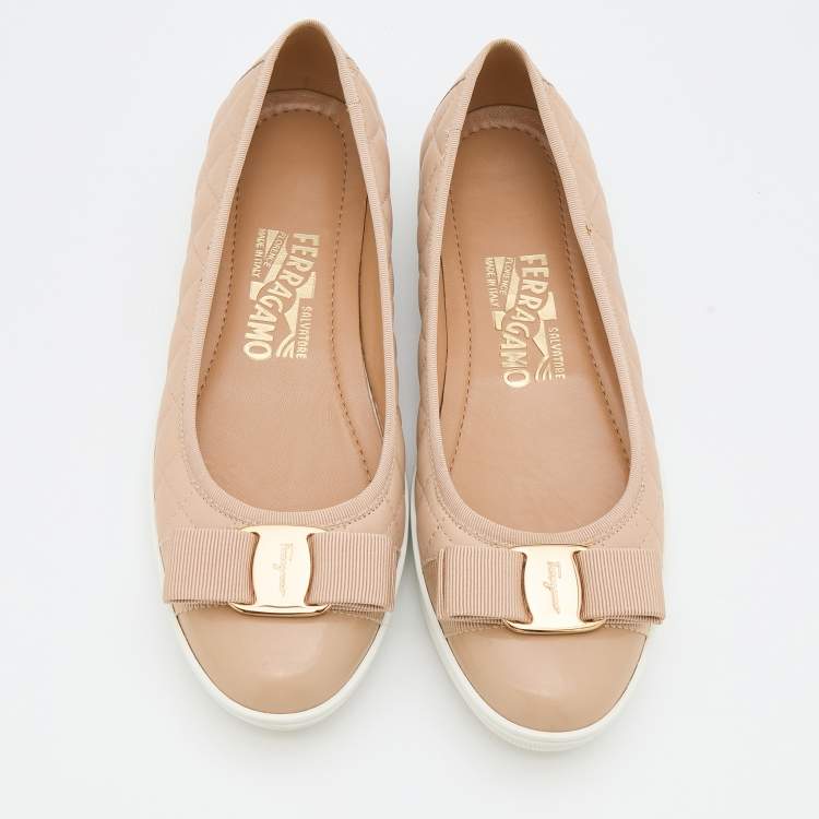 Pre Owned Salvatore Ferragamo Beige Leather and Patent Cap Toe Vara Bow Ballet Flats Size 37.5