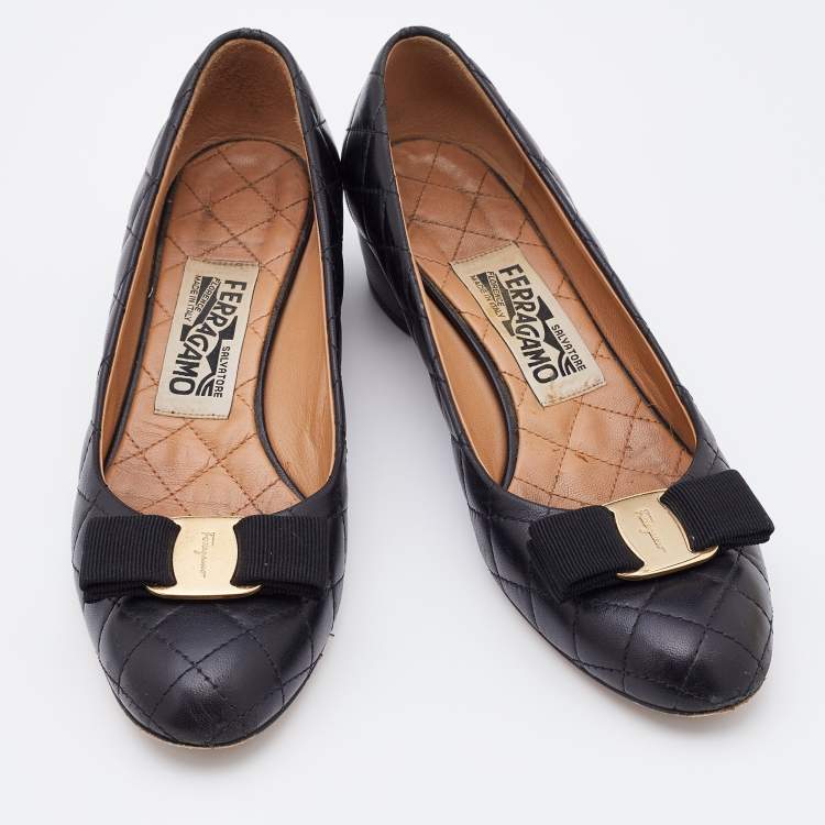 Pre Owned Salvatore Ferragamo Black Leather Vara Bow Block Heel Pumps Size 37.5