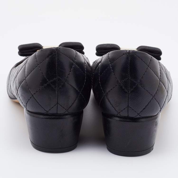 Pre Owned Salvatore Ferragamo Black Leather Vara Bow Block Heel Pumps Size 37.5