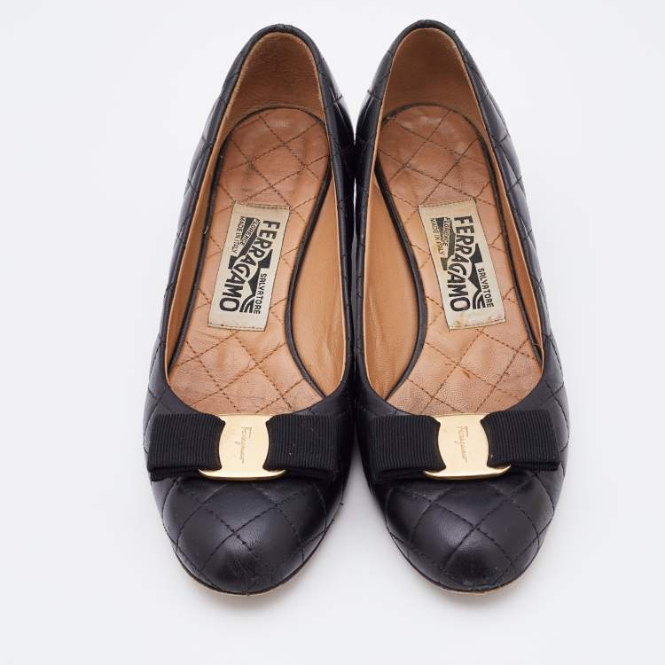 Pre Owned Salvatore Ferragamo Black Leather Vara Bow Block Heel Pumps Size 37.5