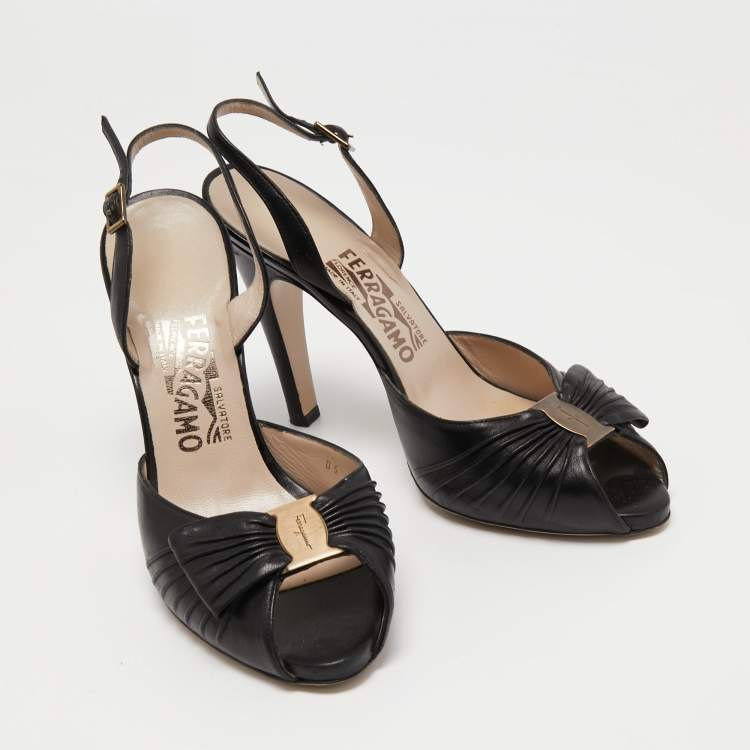 Pre Owned Salvatore Ferragamo Black Leather Bow Detail Slingback Sandals Size 38.5