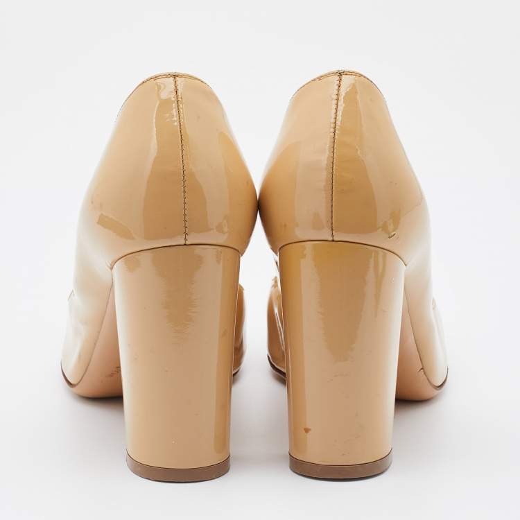 Pre Owned Salvatore Ferragamo Beige Patent Leather Bow Block Heel Pumps Size 37