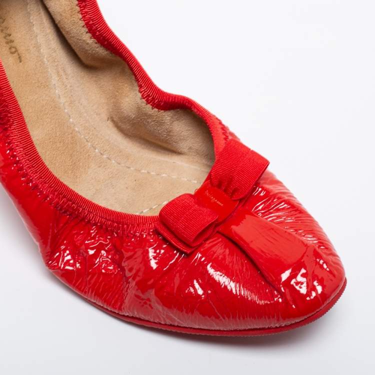 Pre Owned Salvatore Ferragamo Coral Red Patent Leather My Joy Scrunch Ballet Flats Size 40.5
