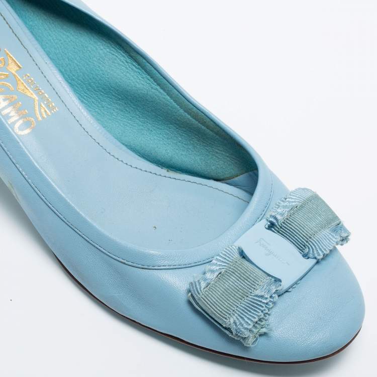 Pre Owned Salvatore Ferragamo Blue Leather Vara Bow Pumps Size 39.5