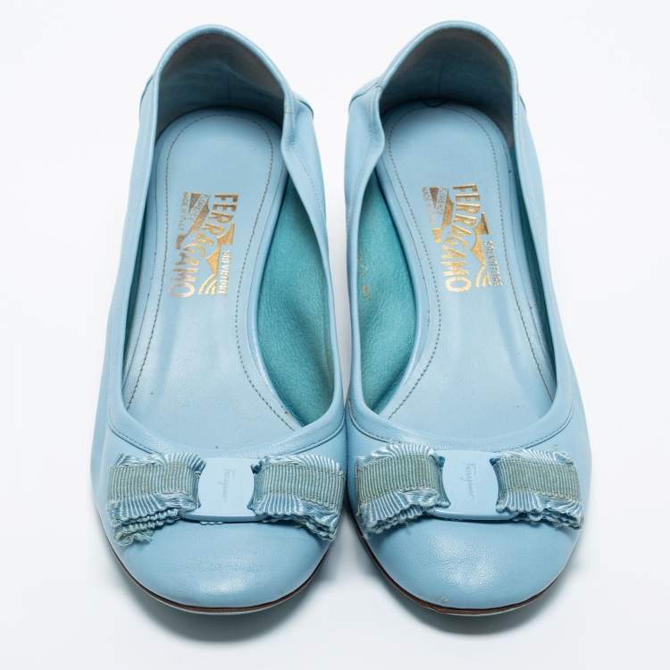 Pre Owned Salvatore Ferragamo Blue Leather Vara Bow Pumps Size 39.5