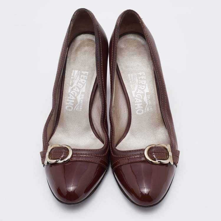 Pre Owned Salvatore Ferragamo Brown Patent and Leather Nostra Pumps Size 37.5
