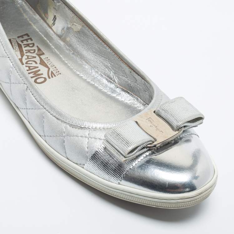 Pre Owned Salvatore Ferragamo Metallic Silver Leather Bow Ballet Flats Size 39.5