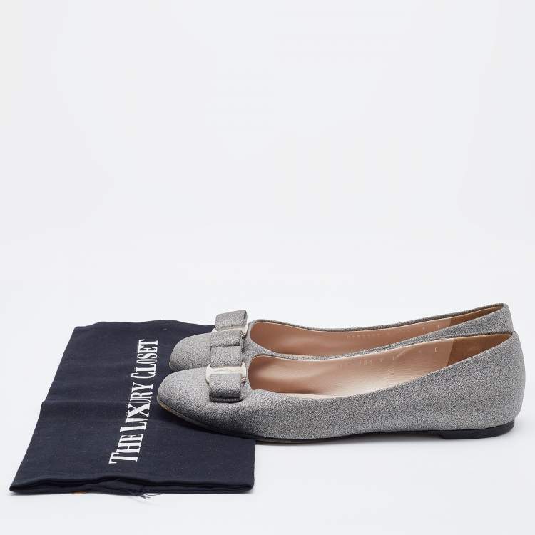 Pre Owned Salvatore Ferragamo Metallic Silver Leather Vara Bow Ballet Flats Size 38.5