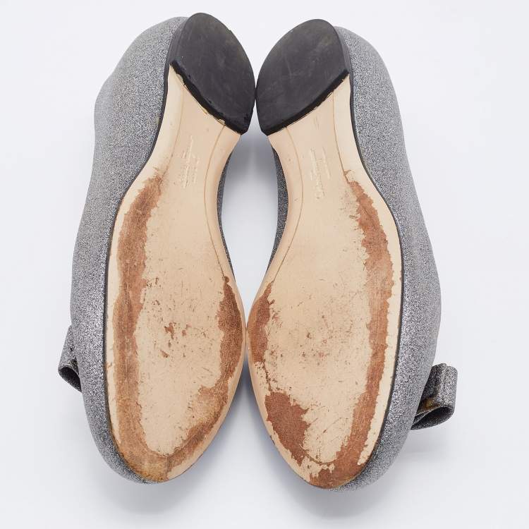 Pre Owned Salvatore Ferragamo Metallic Silver Leather Vara Bow Ballet Flats Size 38.5