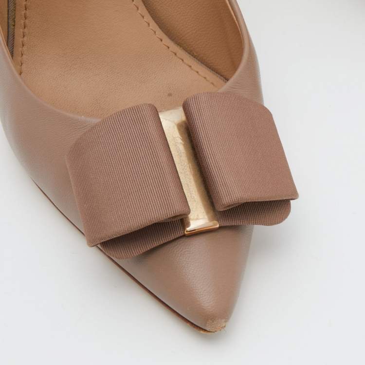 Pre Owned Salvatore Ferragamo Beige Leather Zeri Bow Pointed Toe Pumps Size 37