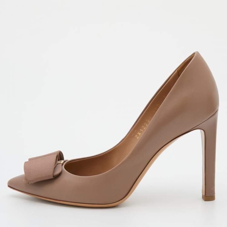 Pre Owned Salvatore Ferragamo Beige Leather Zeri Bow Pointed Toe Pumps Size 37