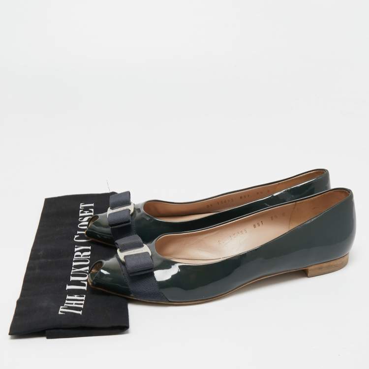 Pre Owned Salvatore Ferragamo Dark Grey Patent Leather Vara Bow Peep Toe Ballet Flats Size 39