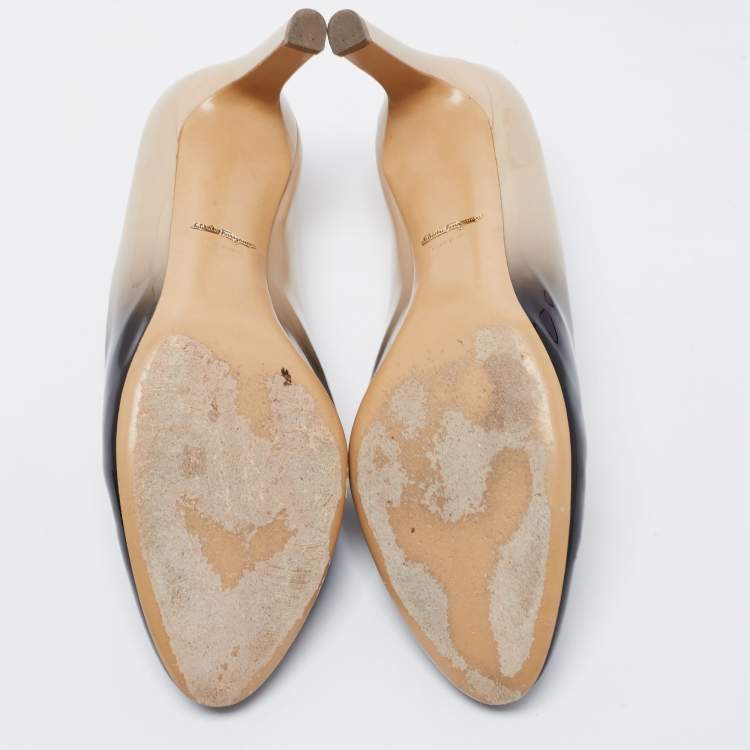 Pre Owned Salvatore Ferragamo Beige/Black Patent Slip On Pumps Size 38