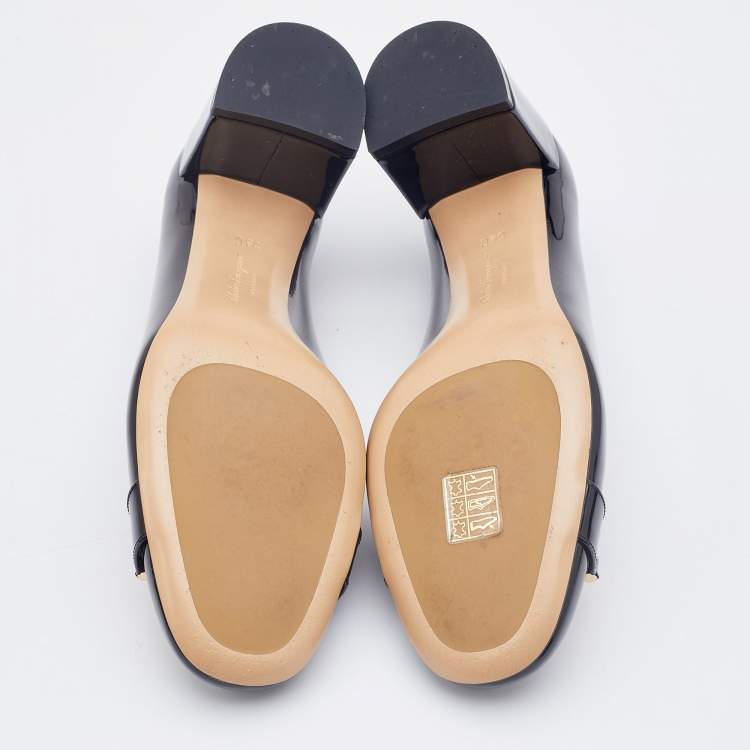 Pre Owned Salvatore Ferragamo Black Patent Leather Garda Gancini Logo Pumps Size 36