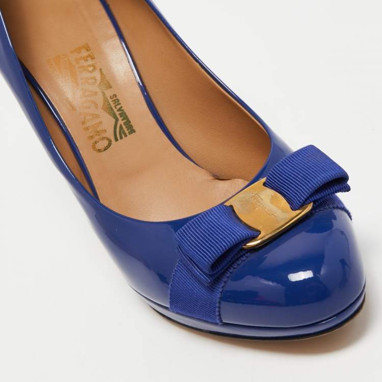 Pre Owned Salvatore Ferragamo Blue Patent Leather Vara Bow Pumps Size 40.5