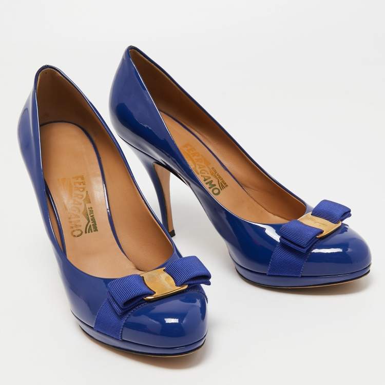 Pre Owned Salvatore Ferragamo Blue Patent Leather Vara Bow Pumps Size 40.5