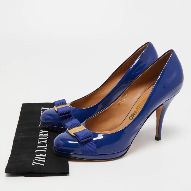 Pre Owned Salvatore Ferragamo Blue Patent Leather Vara Bow Pumps Size 40.5
