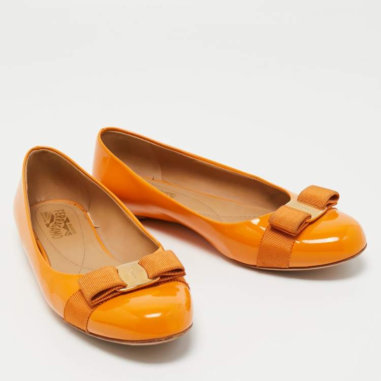 Pre Owned Salvatore Ferragamo Yellow Patent Leather Vara Bow Ballet Flats Size 40